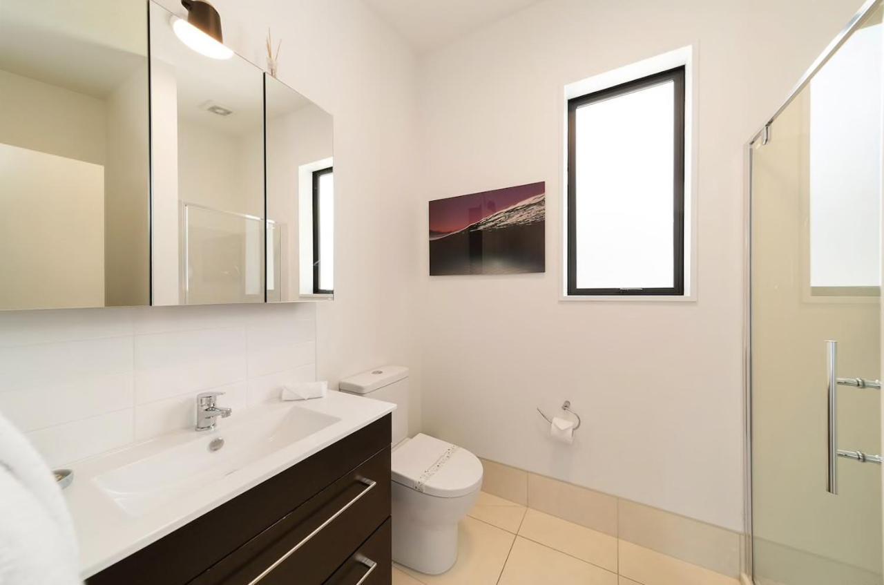'Lakelife' Lake Front Apartment クイーンズタウン エクステリア 写真